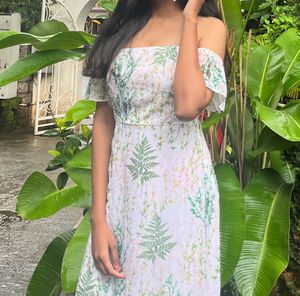 SASSAFRAS Pretty White Off-Shoulder Slit Dress