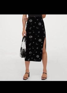 H&amp;M Calf Length Black Skirt