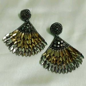 3 Tone Feature Earring