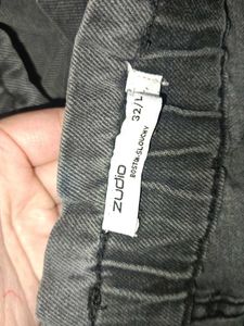 This Pant No Longer Fits Me