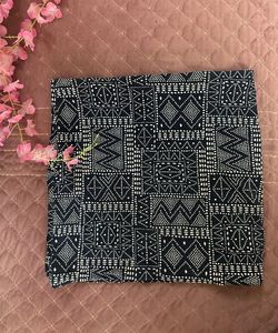 H&M Patterned Mini Skirt Size: 28-30