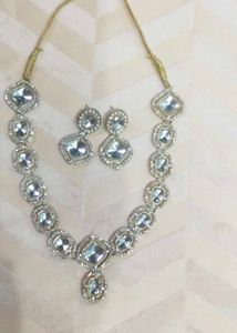 Elegant Necklace & Earring Set