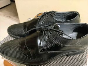 Boxer Black Perforated Dress Shoes