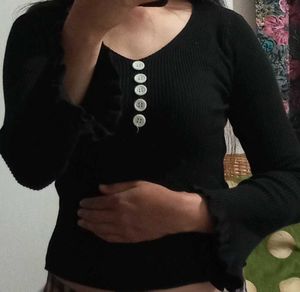Bellsleeve Long Sleeve Top