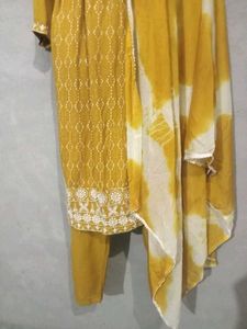 Nyra Cut Kurti Set