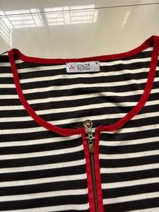 ⚓ Chic Nautical-Inspired Striped Top