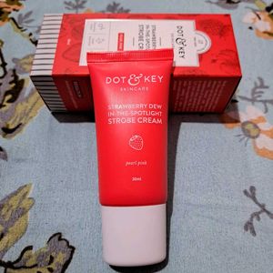 Dot &amp; Key Strawberry Strobe Cream
