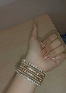 Wedding Wearable Beautiful Golden Bracelet