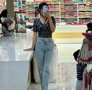Floral Croptop 🌸✨