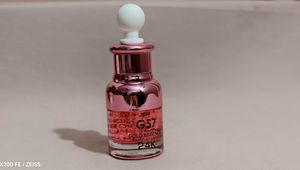 GS7 24K Gold Essence Makeup Base