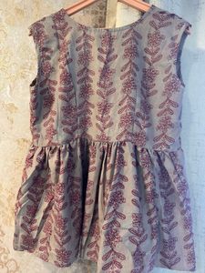 Brand New Floral Print Short Kurti, Bust- 34Cotton