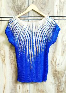 Unique Blue & White Patterned Top size-34-36