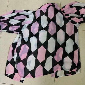 Trendy Geometric Print Top