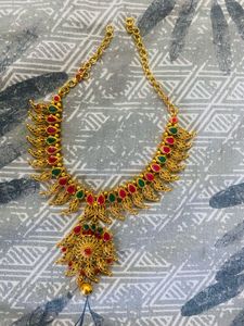 Elegant Gold Necklace