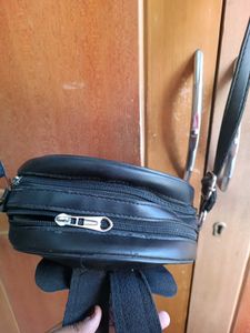 ❤️ 2 Sling Bags ❤️