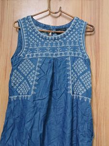 Sleeveless Short Kurti