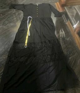 Elegant Black Dress with Belt Size M