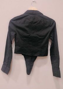 BLACK CROP SHIRT