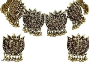 Lotus Design Necklace Set