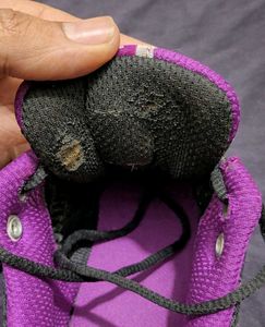 Original Reebok Aztrec 3 Running Shoe Unused