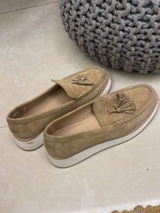 Stylish Tan Loafers, size 38