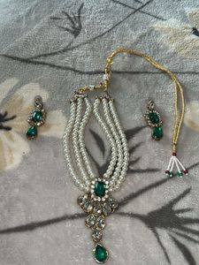 Elegant Pearl &amp; Emerald Jewelry Set