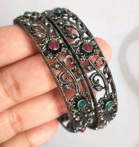 Oxidised silver stone studded Bangle Set