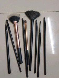 Branded Makeup Brushes And Beauty Blender