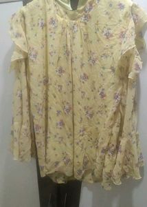 Side  Shoulder Cut Floral Top