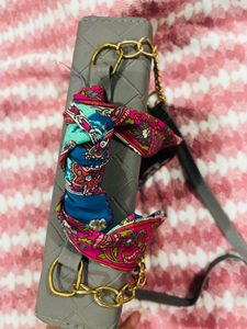 Gray Handbag with Scarf