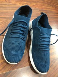 Blue Knit Sneakers UK7