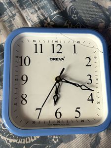 Oreva Clock