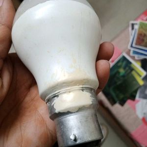 3 White light Bulbs
