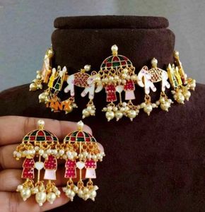 Doli Baarat Chocker Set