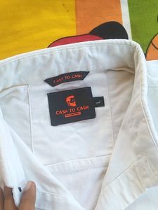 👨‍🦱Branded White Shirt