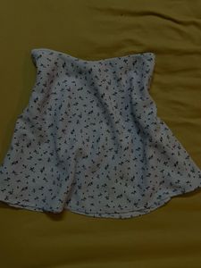 Flowy floral mini skirt