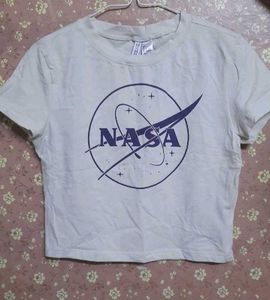 H&amp;M NASA CROP TOP
