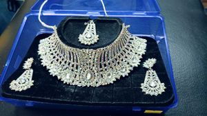 Sparkling Jewelry Set