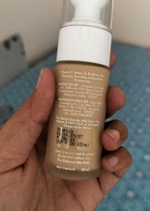 Mama Earth Hydra-Glow Foundation