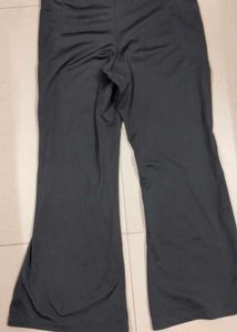 *FREE DELIVERY*🏴Black Flare Yoga Pants