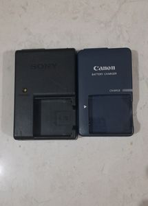 Sony & Canon Camera Battery Charger