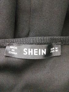 🖤 Black Off Shoulder Top  🖤