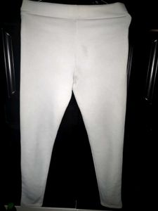Combo Of 2 White Jaggging With Multicolour Pant
