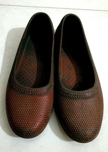 Rubber Jutti
