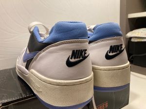 Nike Air Resolution Sneakers