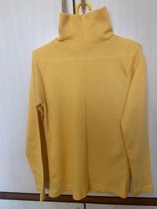 Turtleneck Yelllow Ribbed Tshirt