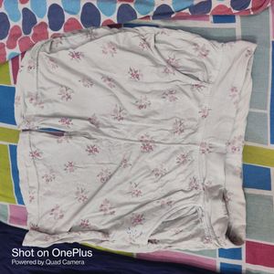 Combo of 3 used capries and shorts: colour- blue, multi and white