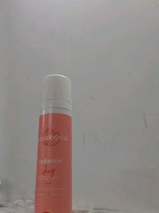 Aqualogica Radiance Dewy Sunscreen