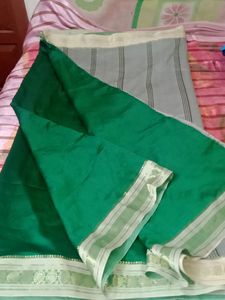 Saree With Kasavu Border