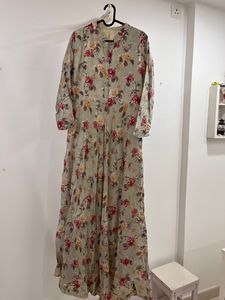 Floral Printed Gown - Size L